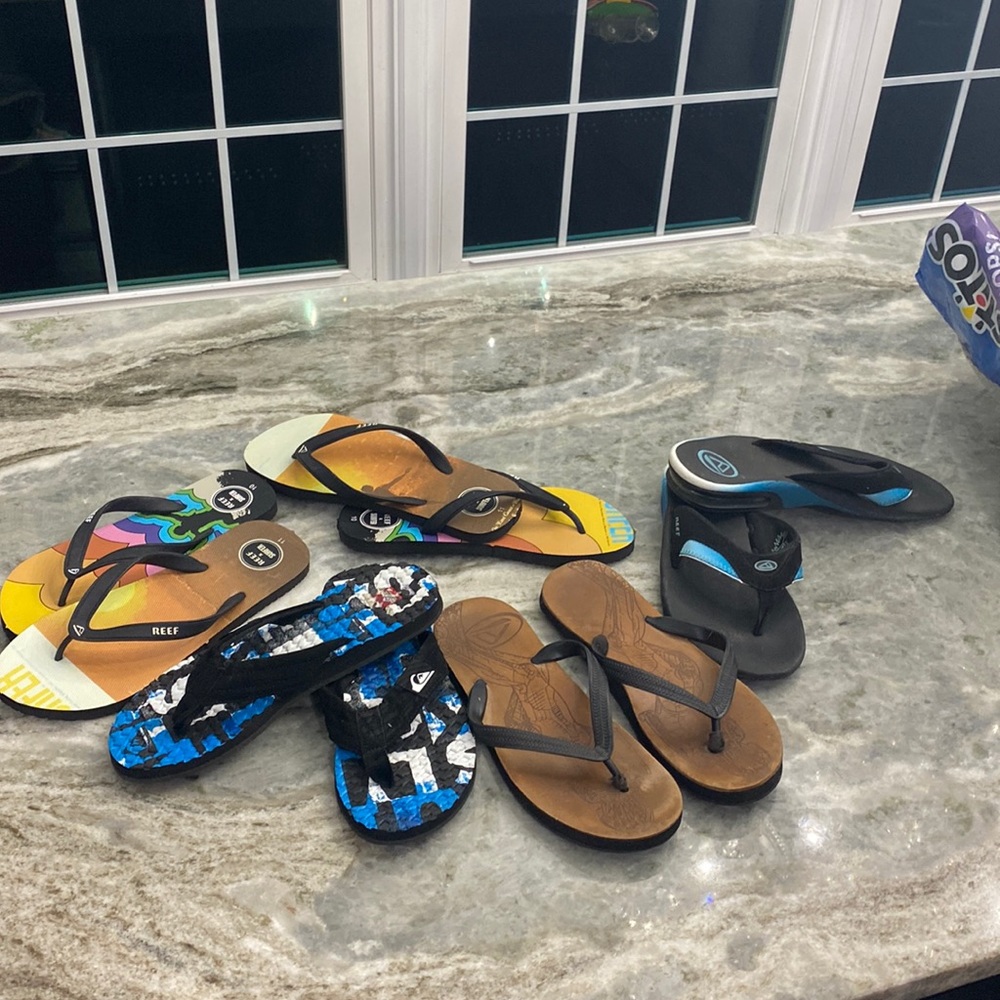 Reef/ quick silver flip flops pick one